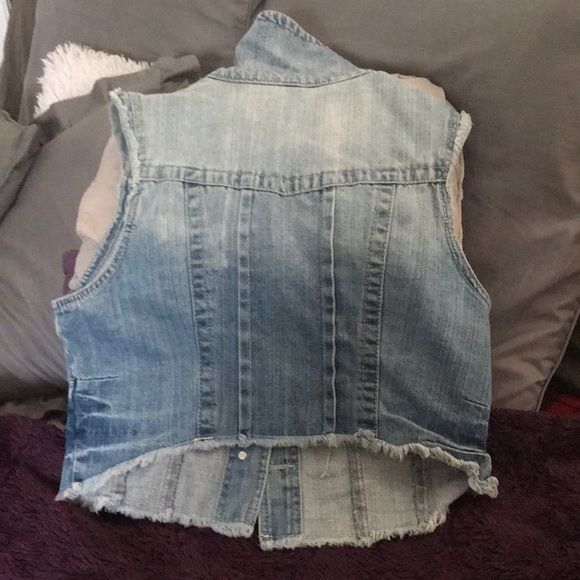 Jean Vest - Picture 2 of 4